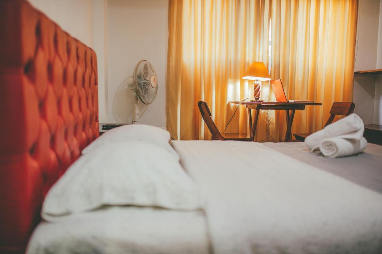Hotel Excalibur Lima Extérieur photo