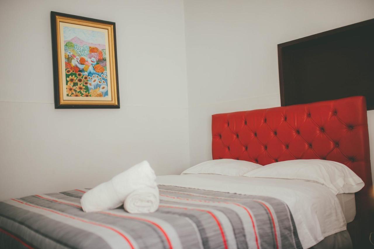 Hotel Excalibur Lima Extérieur photo