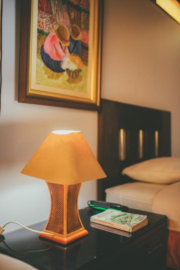 Hotel Excalibur Lima Extérieur photo