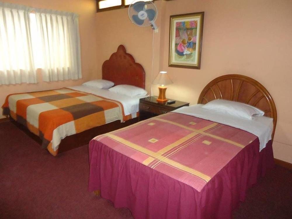 Hotel Excalibur Lima Extérieur photo