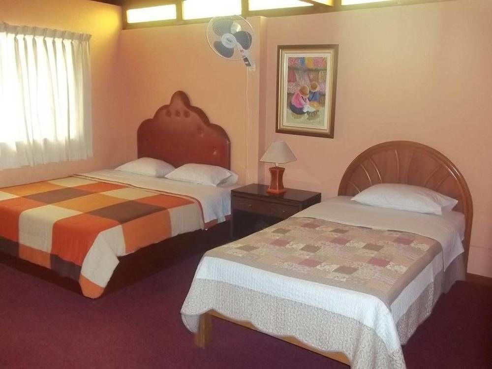 Hotel Excalibur Lima Extérieur photo