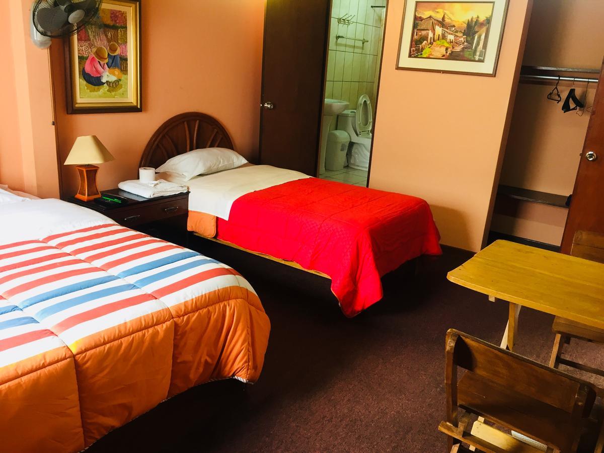 Hotel Excalibur Lima Extérieur photo